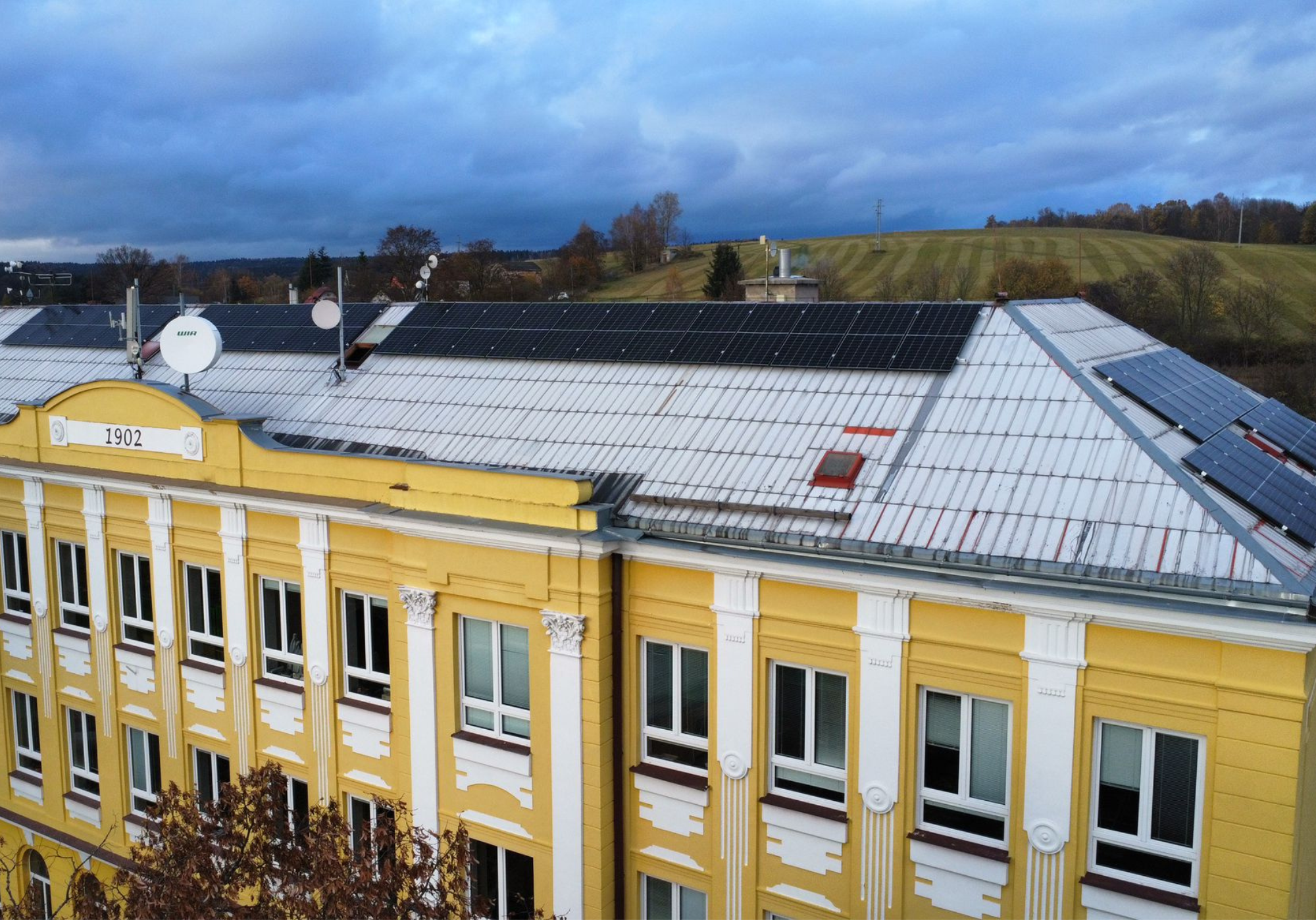 Fotovoltaika na základní škole v Lubech